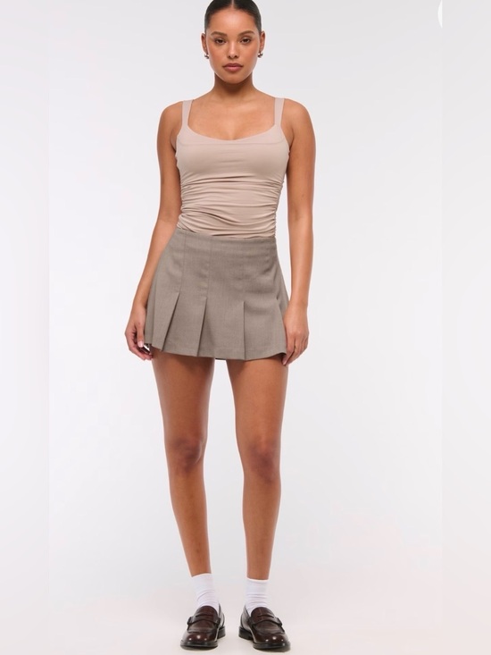 Abercrombie & Fitch Dresses & Skirts - Abercrombie & Fitch Pleated Mini Skort Brown Taupe Herringbone Size M